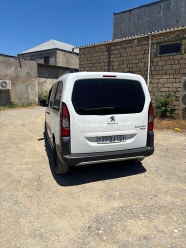 Peugeot Partner Tepee-2