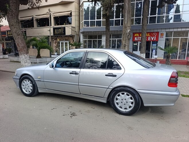 Mercedes C 180-10