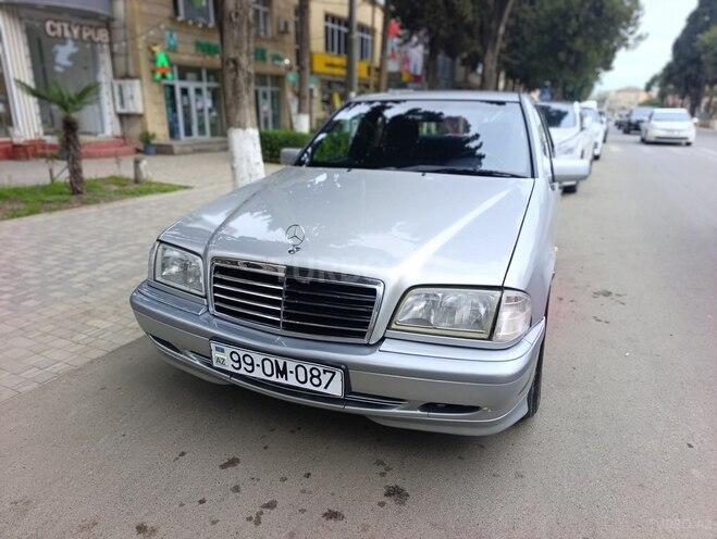 Mercedes C 180-7