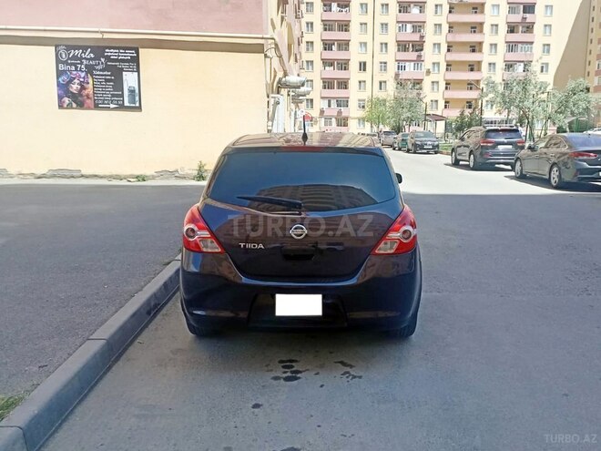 Nissan Tiida-3