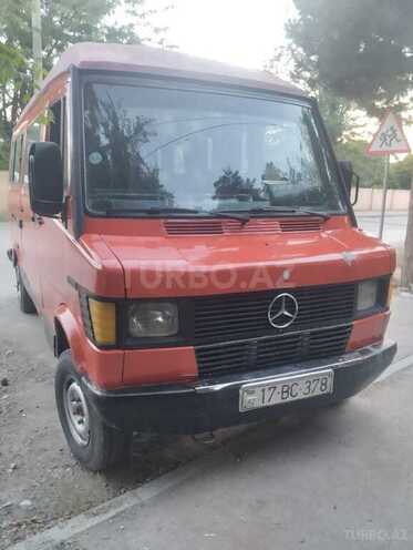 Mercedes 208 D-3