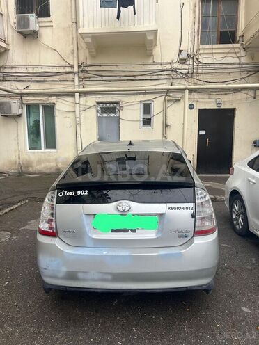 Toyota Prius-2