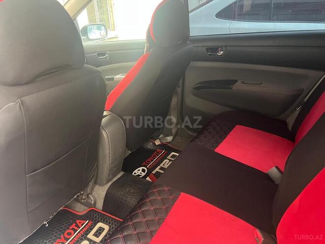 Toyota Prius-4