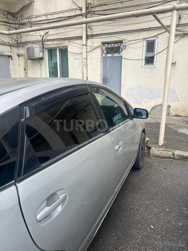 Toyota Prius-7