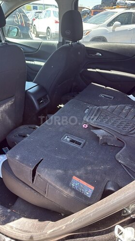 Chevrolet Equinox-5