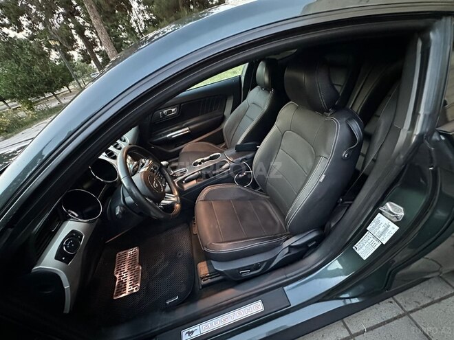 Ford Mustang-11