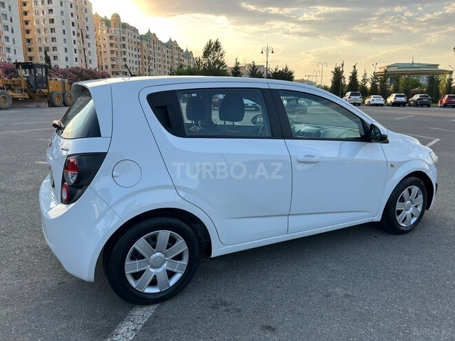 Chevrolet Aveo-3