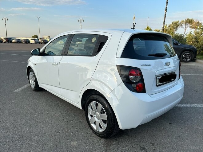 Chevrolet Aveo-7