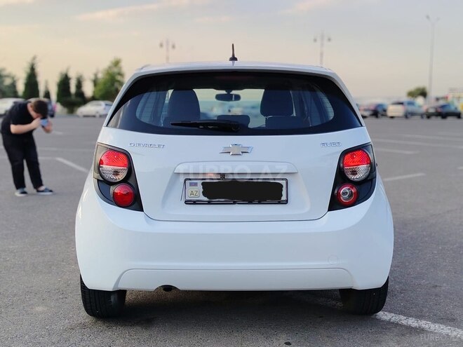 Chevrolet Aveo-5