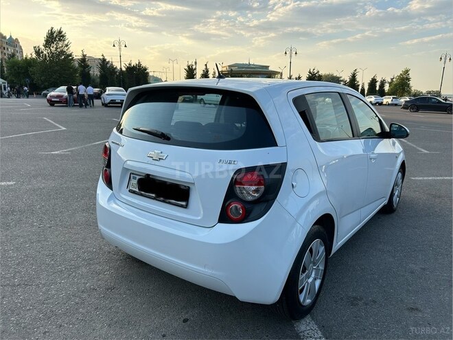 Chevrolet Aveo-4