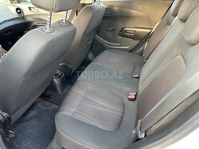 Chevrolet Aveo-14