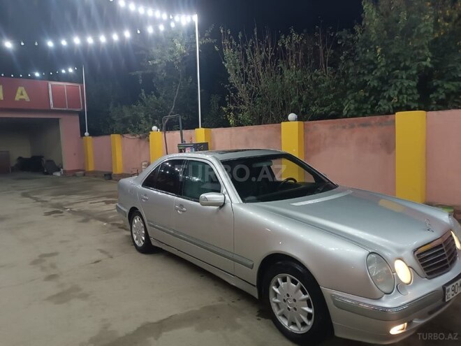 Mercedes E 280-4