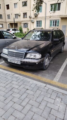 Mercedes C 220-1