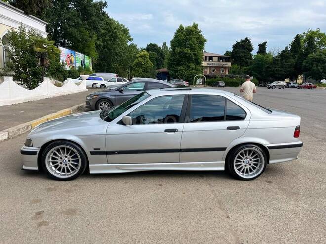 BMW 320-5