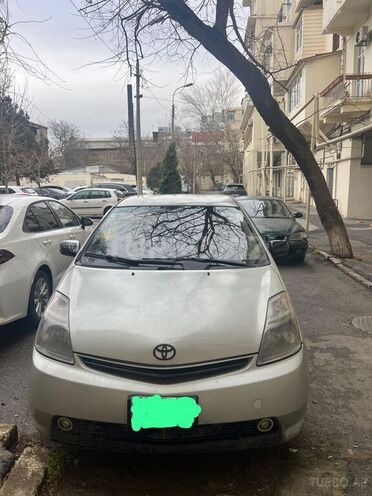 Toyota Prius-1