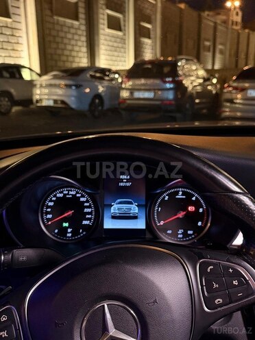Mercedes C 220 d-3