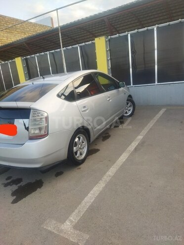 Toyota Prius-2