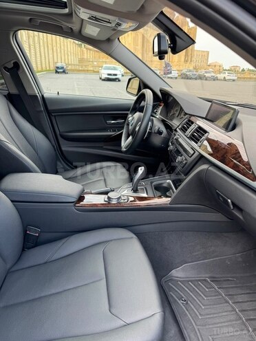 BMW 330-11