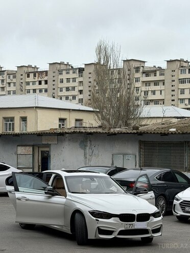BMW 320-2