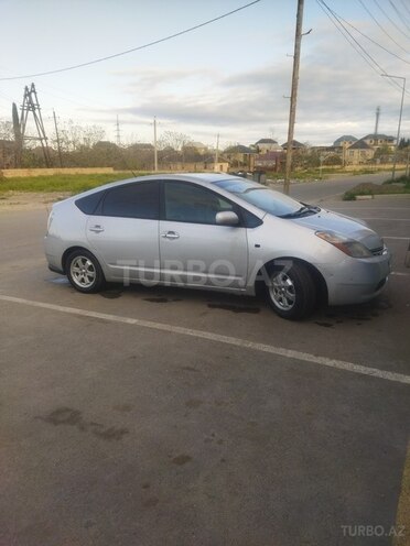 Toyota Prius-5