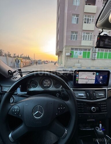 Mercedes E 250-8