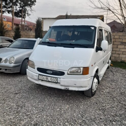 Ford Transit-6