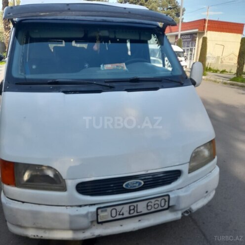 Ford Transit-9
