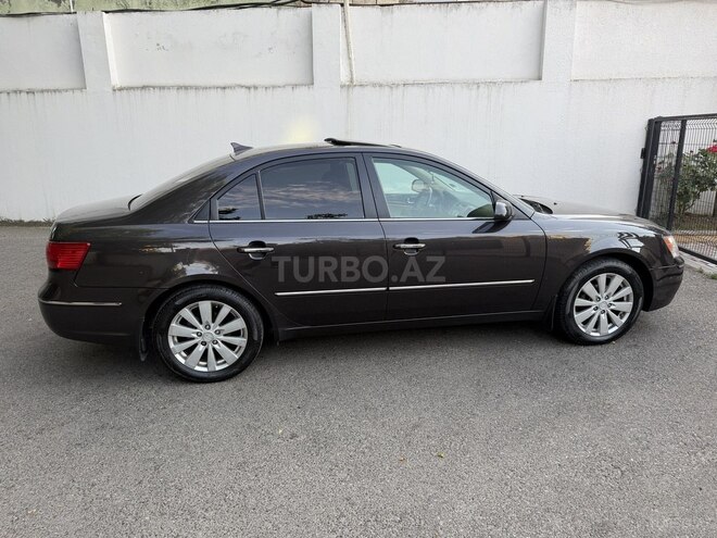 Hyundai Sonata-13