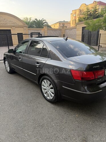 Hyundai Sonata-11