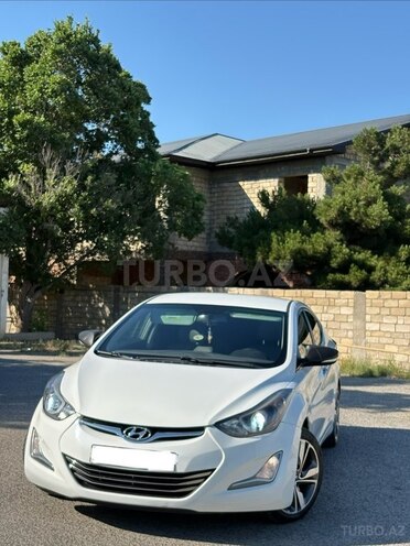 Hyundai Elantra-8