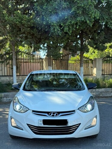 Hyundai Elantra-1