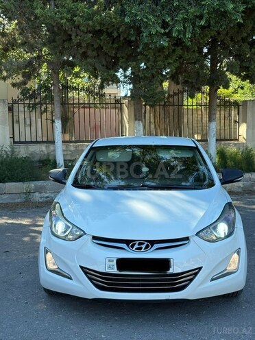 Hyundai Elantra-15
