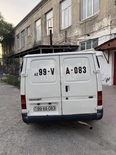 Ford Transit-2