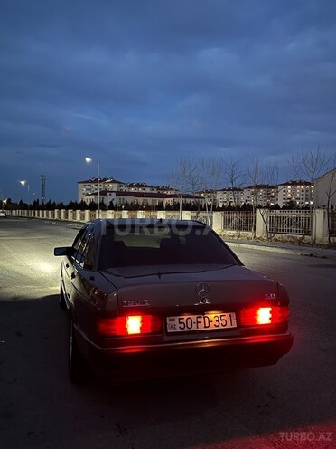Mercedes 190-8