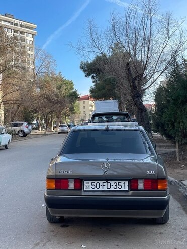 Mercedes 190-6