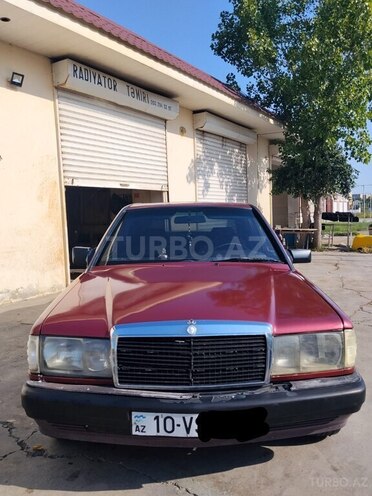 Mercedes 190-1