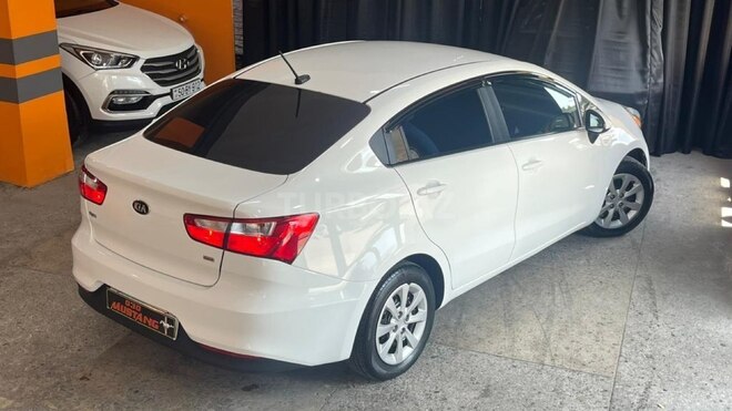 Kia Rio-13