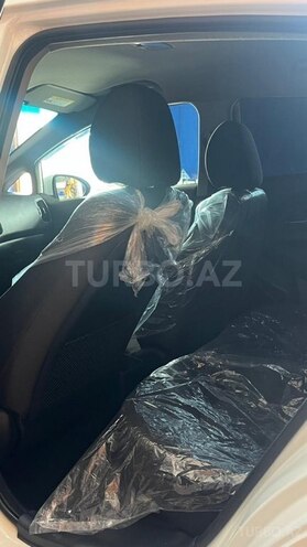Kia Rio-19