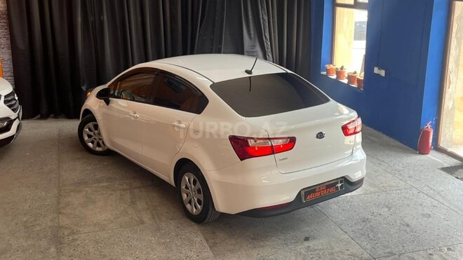 Kia Rio-12