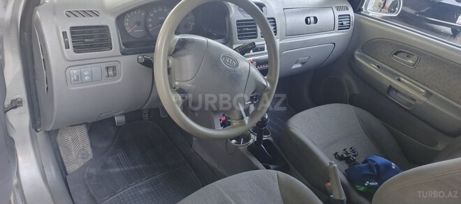 Kia Rio-4