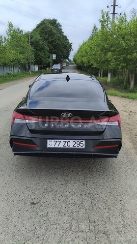 Hyundai Elantra-5