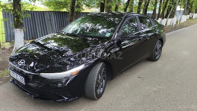 Hyundai Elantra-6