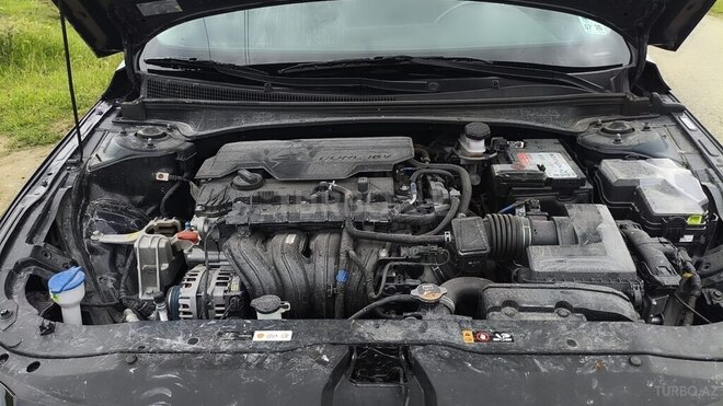 Hyundai Elantra-7