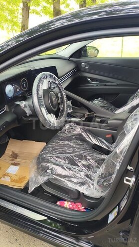 Hyundai Elantra-8
