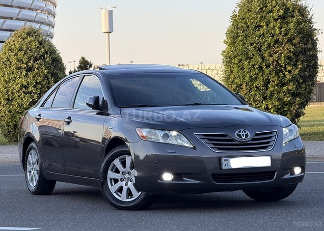 Toyota Camry-9