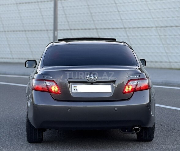Toyota Camry-5