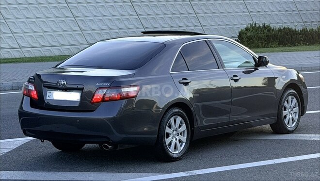 Toyota Camry-11