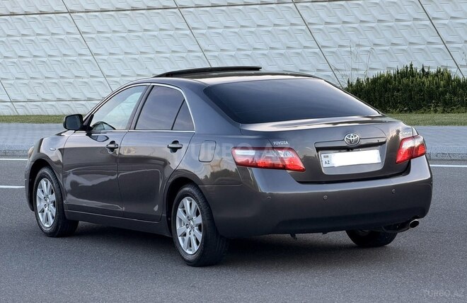 Toyota Camry-6