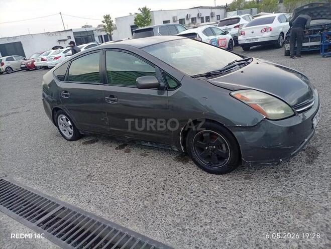 Toyota Prius-2
