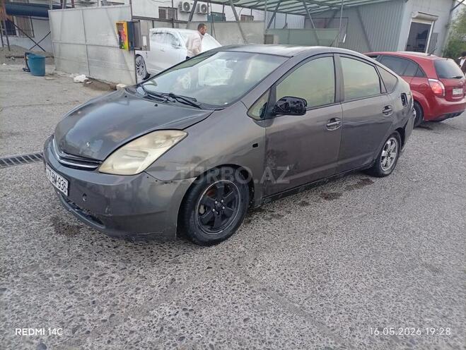Toyota Prius-4